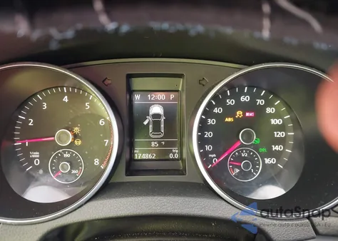 2013 Volkswagen Golf 2.5L 4-Door из США, поврежденный, VIN WVWDB7AJXDW132455